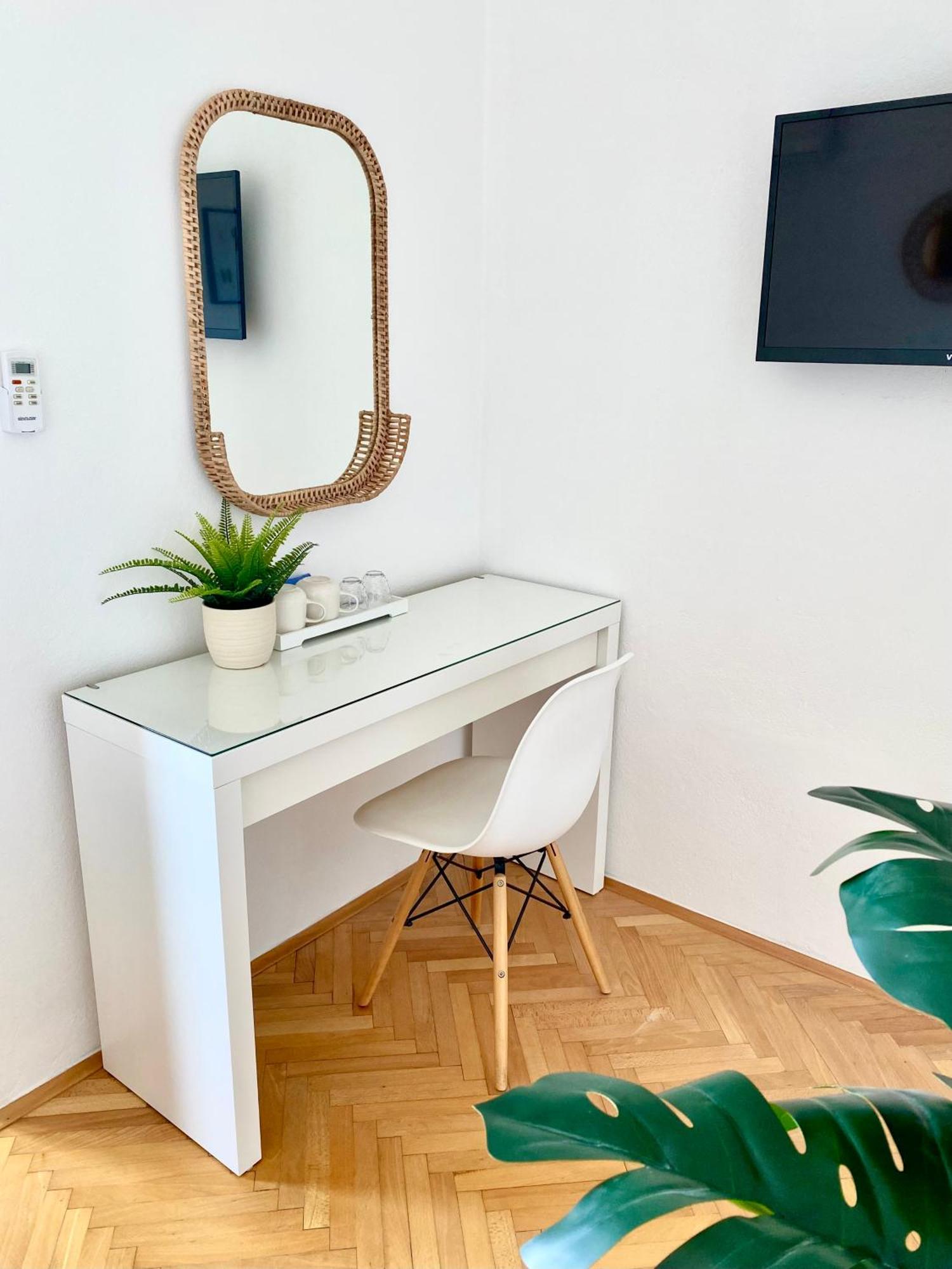Apartments & Rooms Joy Of Life In ماكارسكا الغرفة الصورة